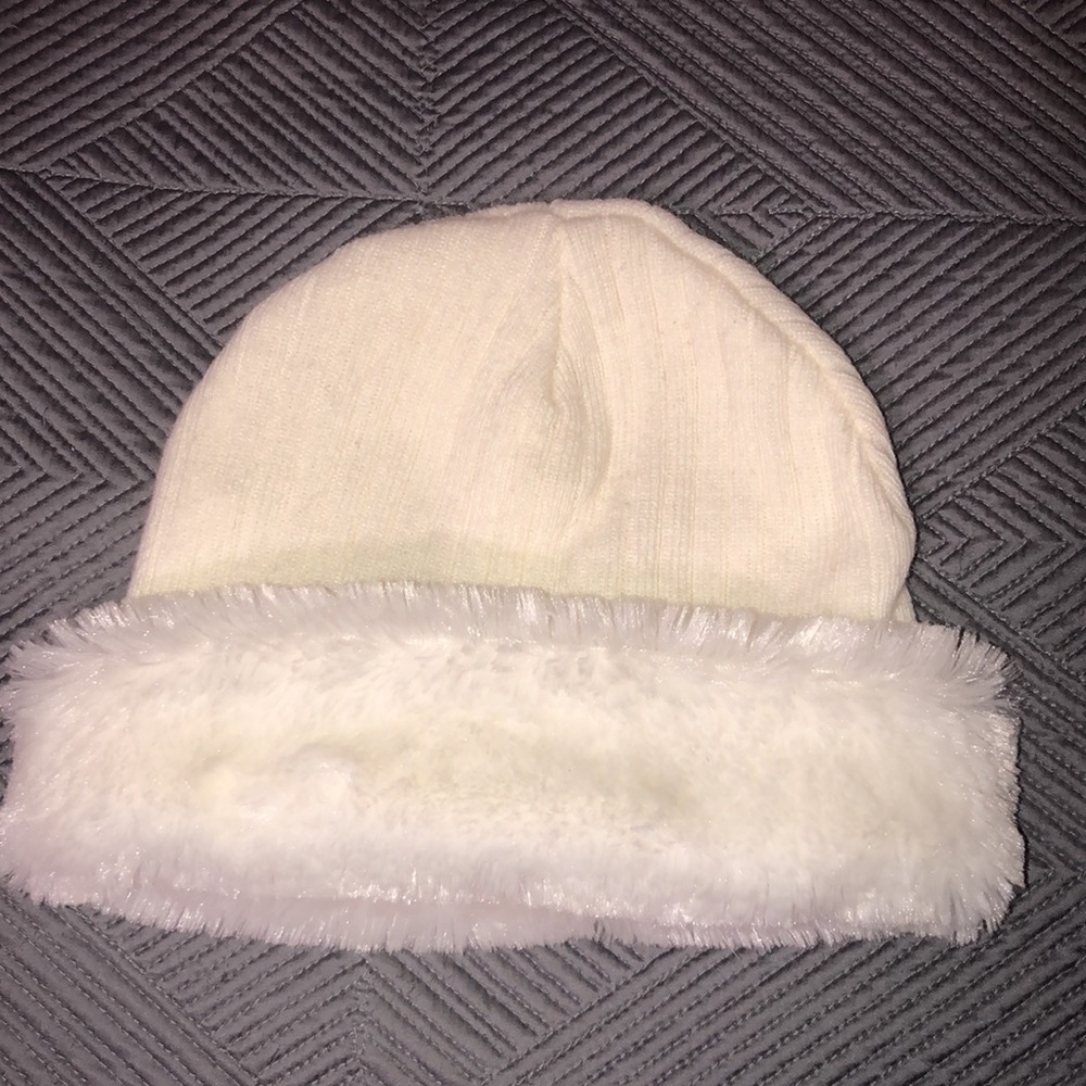 FLUFF HAT: TOBY - Picture 5 of 6
